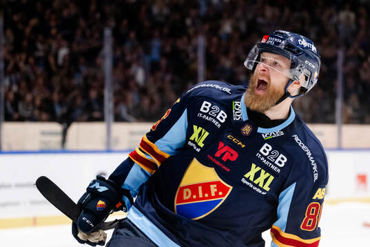 Djurgårdens Linus Klasen jublar
