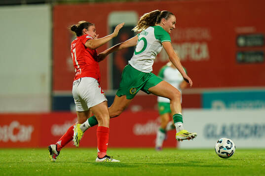 Vilde Hasund of Hammarby and Pauleta of Benfica
