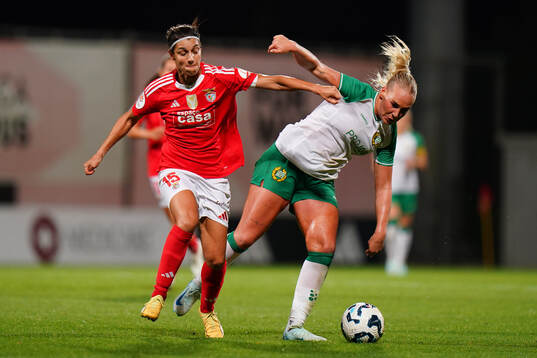 Cathinka Tandberg of Hammarby and Carole Costa of Benfica