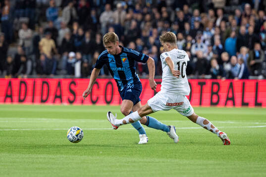 Djurgårdens Rasmus Schuller och Brommapojkarnas Wilmer Odefalk