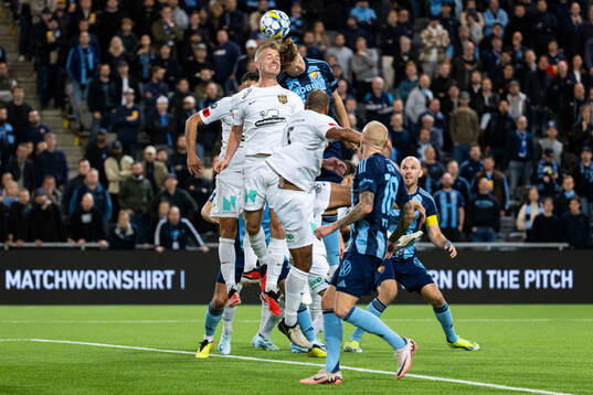 Brommapojkarnas Ludvig Fritzson och Djurgårdens Miro Tenho