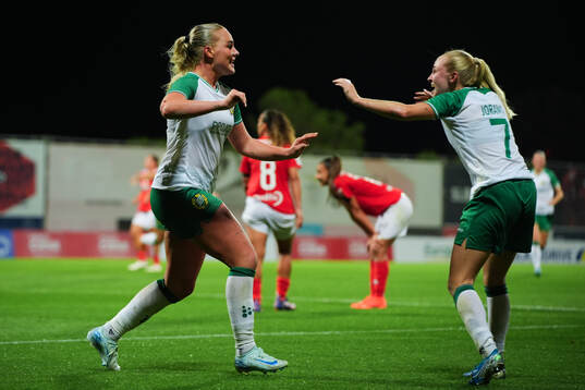 Cathinka Tandberg and Emelie Joramo of Hammarby celebrate