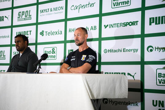 Västerås tränare Kalle Karlsson och IFK Göteborgs