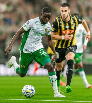 Hammarbys Ibrahima Breze Fofana och Häckens Srdjan Hrstic