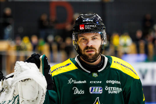 Östersunds Emil Molin jublar