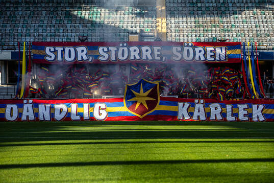 Örgrytes supportrar uppmärksammar Sören Börjesson med