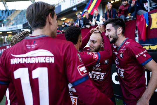 Örgrytes Amel Mujanic jublar efter 2-0