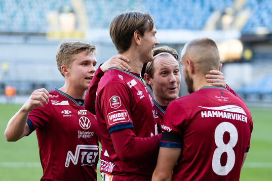 Örgrytes Amel Mujanic jublar efter 3-0