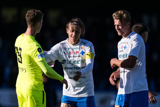 Värnamos Simon Thern jublar