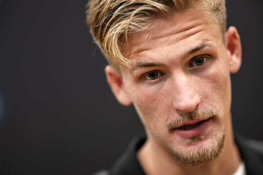Hammarbys Fredrik Hammar i den mixade zonen