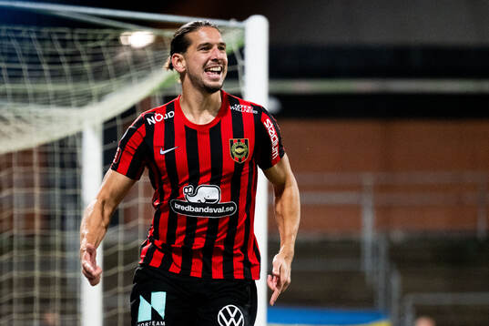 Brommapojkarnas Nikola Vasic jublar