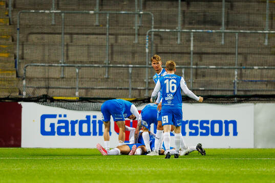 IK Oddevolds Axel Pettersson jublar efter 0-2