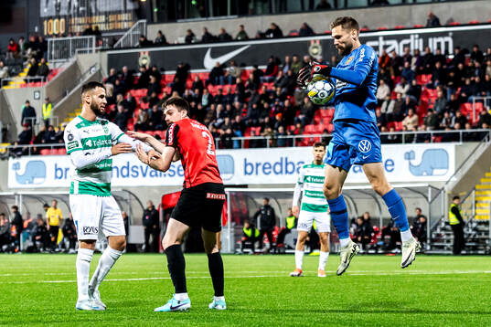 Brommapojkarnas målvakt Lucas Hägg Johansson