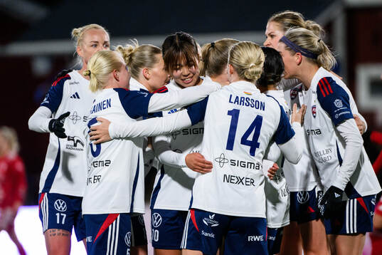 FC Rosengårds Momoko Tanikawa jublar
