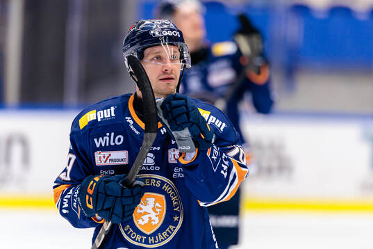 Växjös Sebastian Strandberg jublar