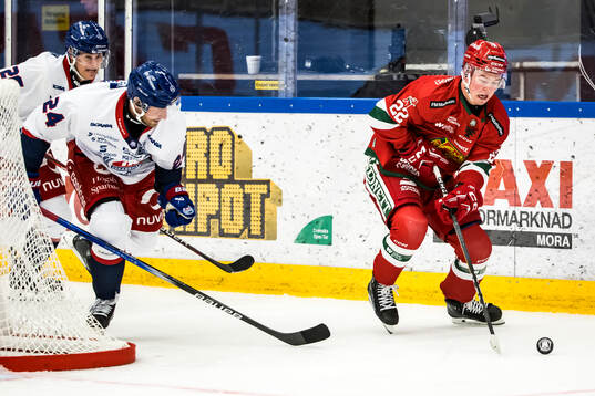 IK Oskarshamns Axel Wemmenborn och Moras Petter Vesterheim