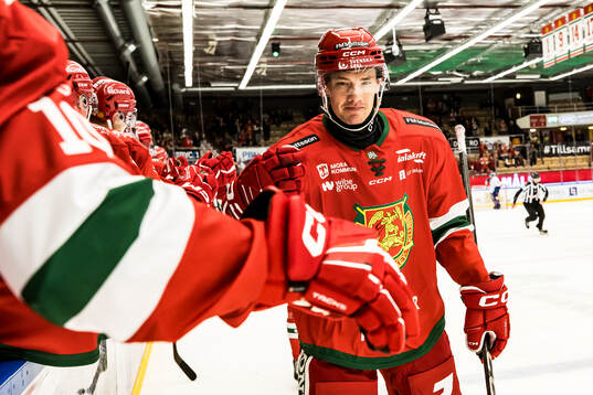 Moras Todd Burgess jubel