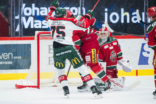 Frölundas David Edstrom jublar