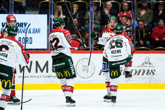 Frölundas David Edstrom jublar