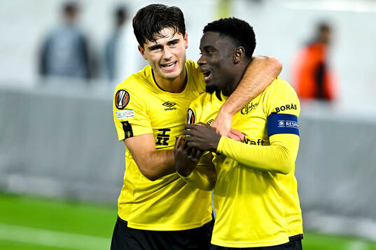 Besfort Zeneli and Michael Baidoo of Elfsborg celebrate
