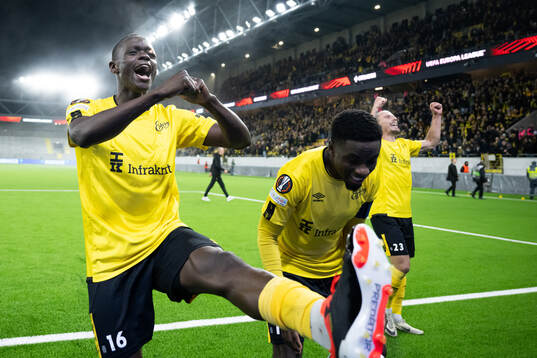 Timothy Noor Ouma of Elfsborg celebrate in the stands