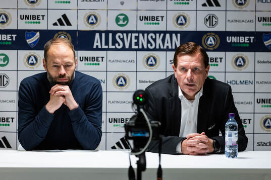 IFK Norrköpings tränare Andreas Alm och Sirius tränare Christer Mattiasson på presskonferensen
