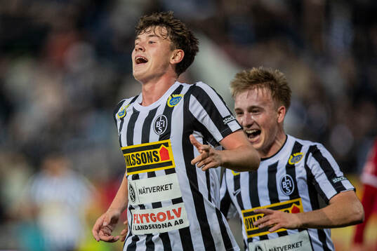 Landskronas Max Nilsson jublar efter att ha gjort 2-0
