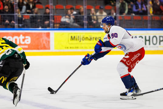 IK Oskarshamns Liam Hawel gör 3-5 i tom målbur