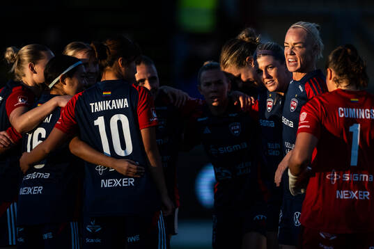 FC Rosengårds Olivia Schough, Caroline Seger och Eartha