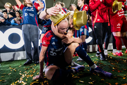 FC Rosengårds Caroline Seger och Emma Jansson jublar över SM-guldet