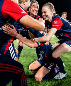 FC Rosengårds Olivia Schough, Caroline Seger och Bea Sprung jublar