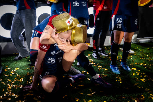FC Rosengårds Emma Jansson och Caroline Seger jublar