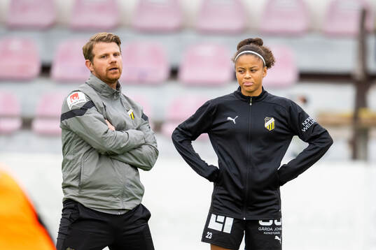 Häckens Felicia Schröder och assisterande tränare Vigan Berbatovci