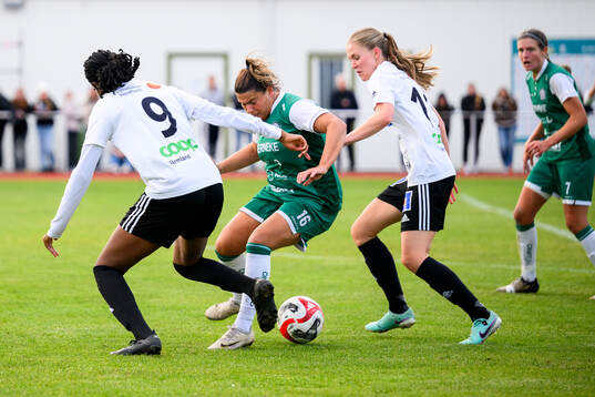 Mallbackens Sharon Sampson , Alingsås Rebecca Cameras och