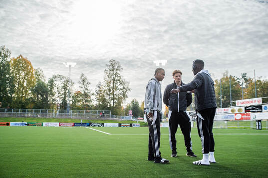 Östersunds Nebiyou Perry och Sebastian Karlsson Grach