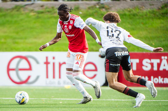 Sandvikens Calvin Kabuye och Östersunds Ziad Ghanoum