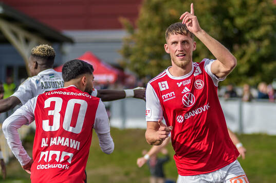 Sandvikens Emil Engqvist jublar