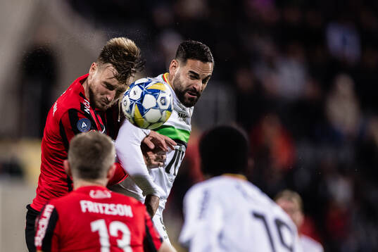 Brommapojkarnas Alexander Abrahamsson och GAIS Mervan Celik
