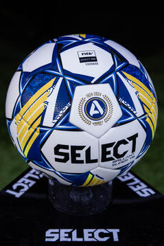 En matchboll med Allsvenskans logotyp