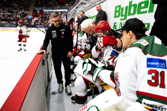 MoDos Ludwig Byström har ont