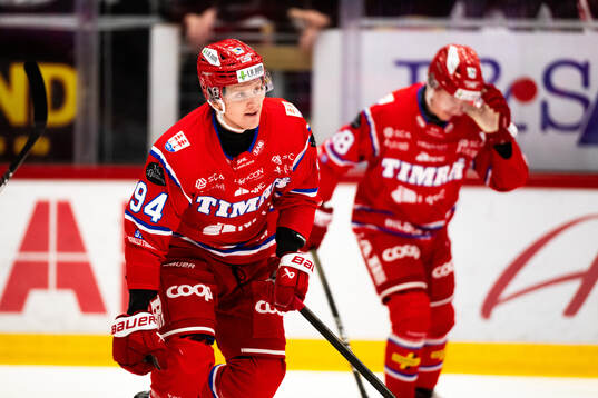 Timrås Sebastian Hartmann jublar