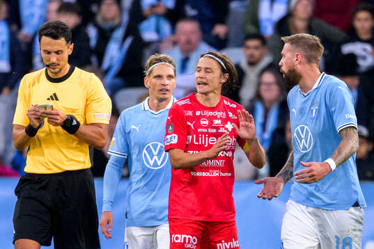 Värnamos Simon Thern och Malmö FFs Pontus Jansson
