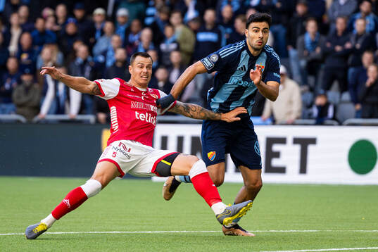 Kalmars Melker Hallberg och Djurgårdens Deniz Hummet