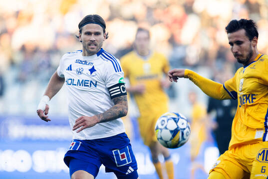 IFK Norrköpings Arnor Traustason och IFK Göteborgs Anders Trondsen