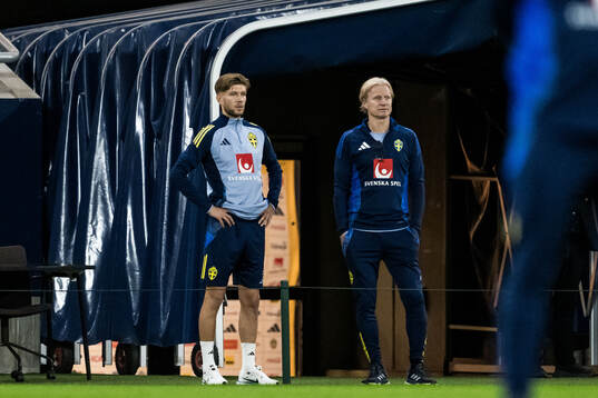 Anton Salétros and team manager Stefan Pettersson of the