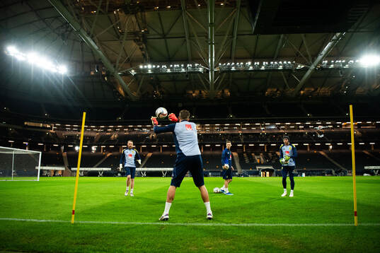 Goalkeeper Viktor Johansson, goalkeeper Kristoffer