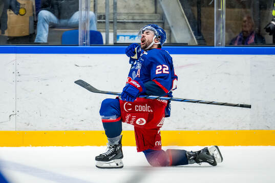 Oskarshamns Erik Reed Bradford jublar