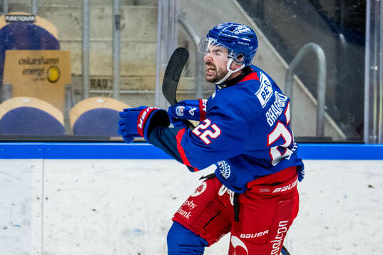 Oskarshamns Erik Reed Bradford jublar