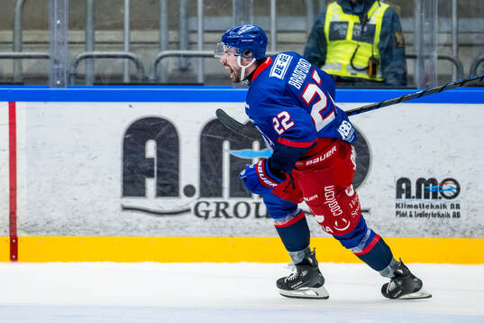 Oskarshamns Erik Reed Bradford jublar