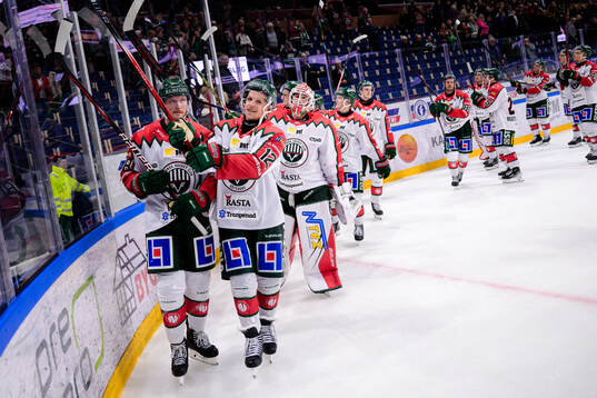 Frölundas Carl Klingberg och Max Friberg jublar med